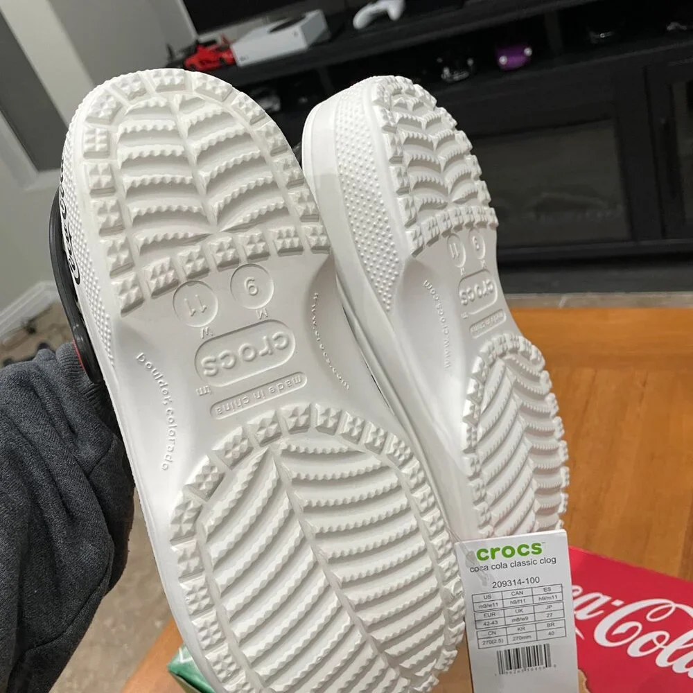 Crocs Coca Cola CLassic Clog White 209314-100 Size Men 9 . Women 11